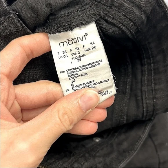 Authentic Motivi Black Skirt | USA Size 2 | Italian Quality - Picture 8 of 8